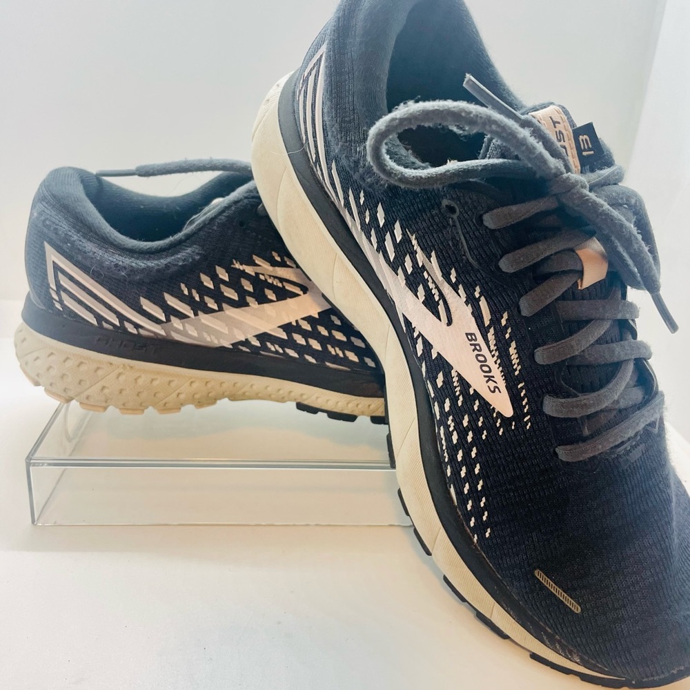 Brooks Womens Ghost 13 Dark Blue Gray Running Shoes Size 8